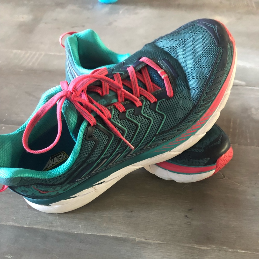 Hoka Clifton 4